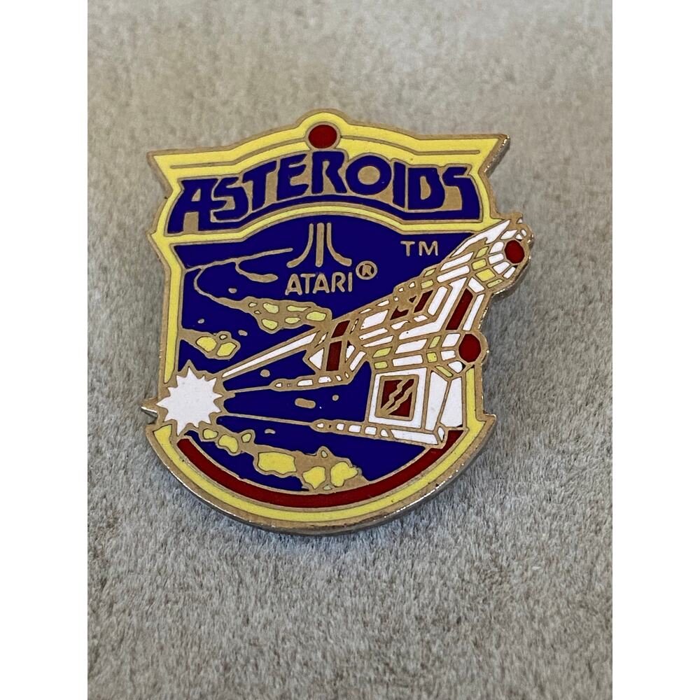 VINTAGE Atari 1980s Enamel Asteroids Arcade Video Game Collector Lapel Pin